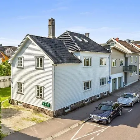 I Hjertet Av Apartament